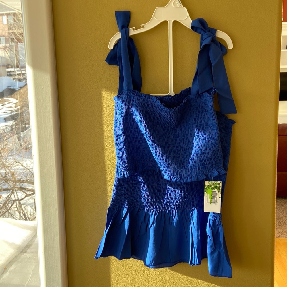 NWT 2 PIECE WOMEN’S TOP AND SKIRT
